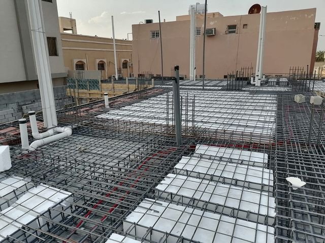 إشراف على تسليح الأسقف